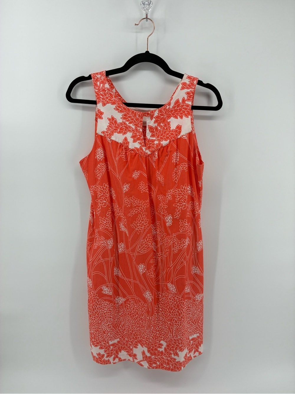 Tori Richard Sleeveless Floral Shift Dress in Coral and White